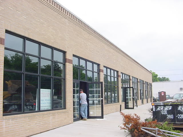 Retail – MetBnk – 247 Greenlawn Road, Huntington, NY  2005
